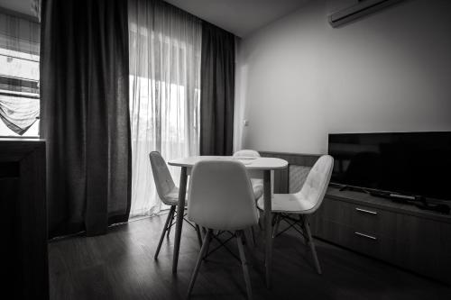 Top Trio Residence - image 10