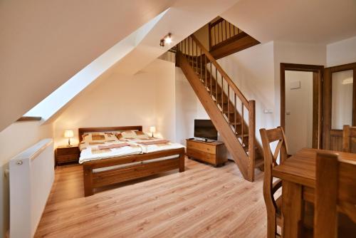 Statek pod lipou in พิลนิคอฟ