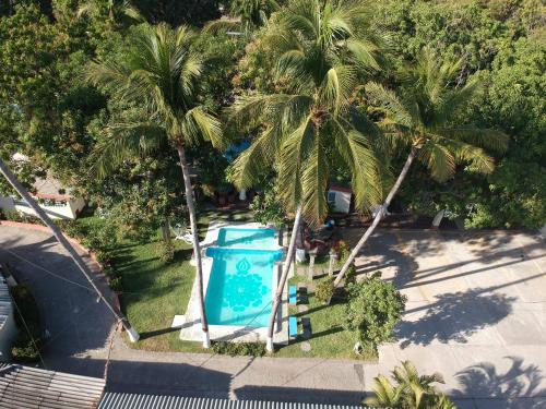 בריכת שחיה, Hotel y Restaurante Rincon Familiar in La Libertad