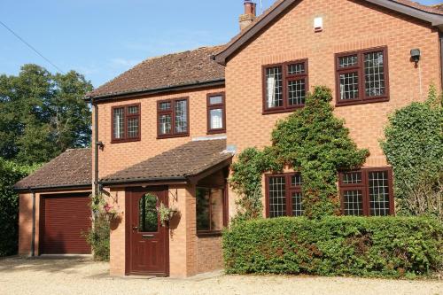 Linden Bed & Breakfast – Hillington