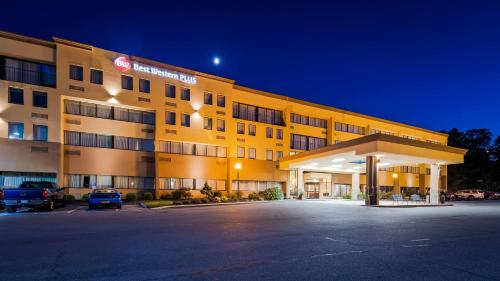 Best Western Plus Reading Inn & Suites