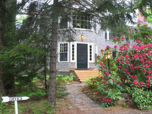Harbourside Inn - image 2