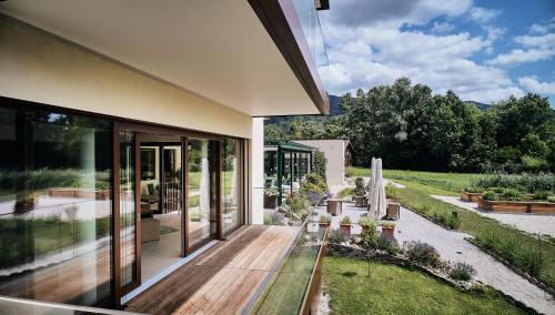 花園, 拉克納思酒店餐廳 (Seehotel Restaurant Lackner) in 蒙德西