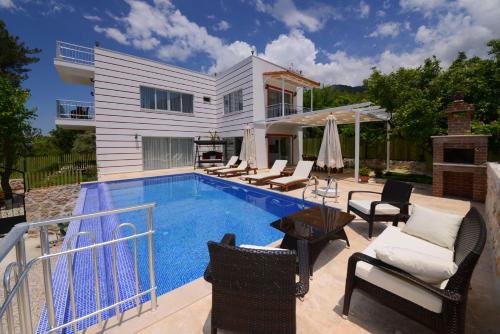  Villa Buğra in Üzümlü