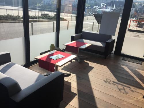 Balcony/terrace, Hotel & Restaurant de la Plage in Morgat