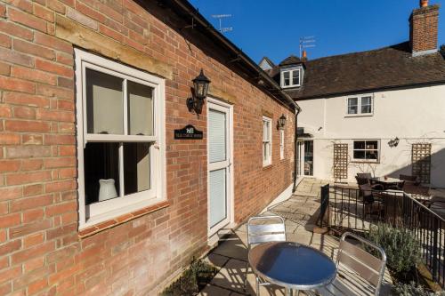 Greyhound Inn Wilton - image 8