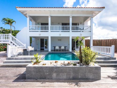Vue extérieure, Gorgeous Villa in Rif St Marie with Private Pool in Willibrordus