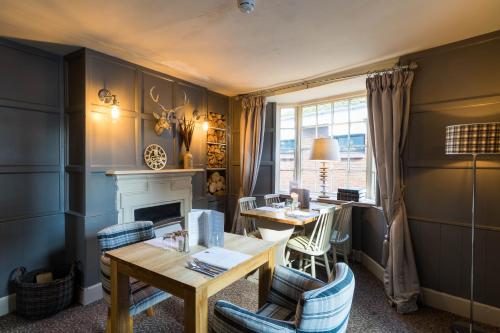 Greyhound Inn Wilton - image 13