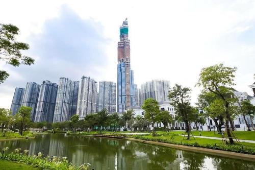 Wow! Homes by Christine - LANDMARK 81