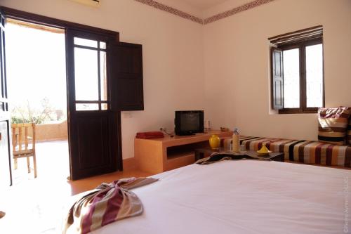 2 twin beds