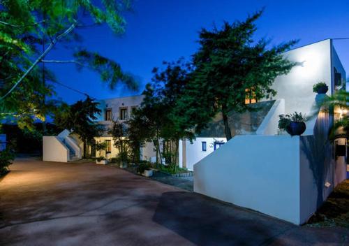 Exterior view of Contaratos Holiday Lettings