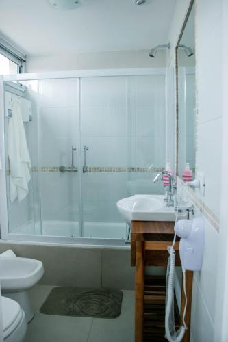 One-Bedroom Apartment image 8