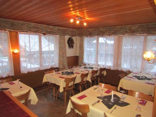 Restaurant, Restaurant Felsenburg in Kandergrund