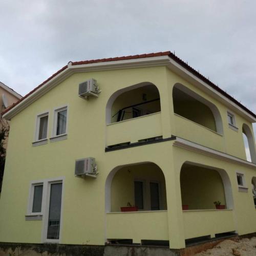  Apartmani Lukinić, Ferienwohnung in Vir