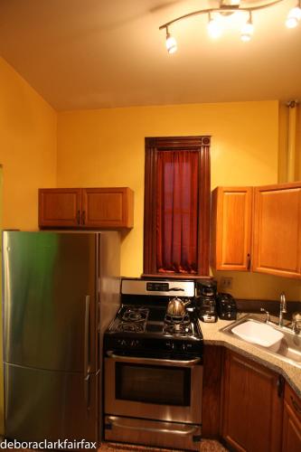 Richards Place - image 2