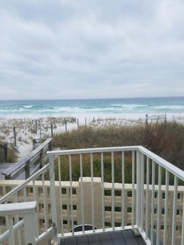 Beach Getaway Condo - image 6