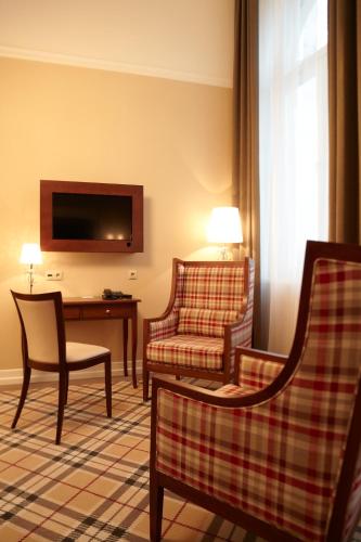 room detail thumbnail 1