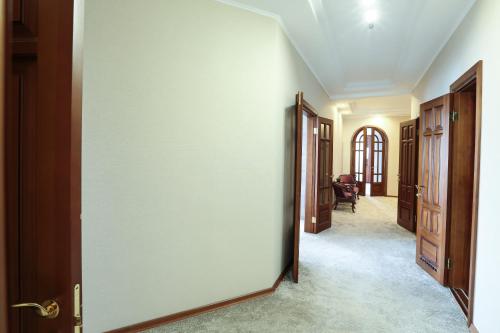 Business Penthouse in the center - image 2