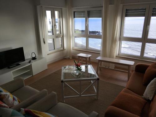  Lila's Beach Apartment in São Roque
