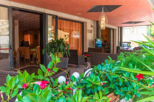 Hotel Villa Del Mar - image 8