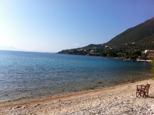 Lefkada Beachfront Apartment – Nikiana, GA