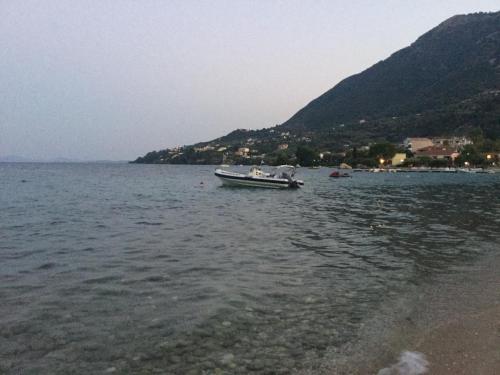 Lefkada Beachfront Apartment – Nikiana, GA