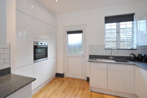 Ravencliff in Combe Down