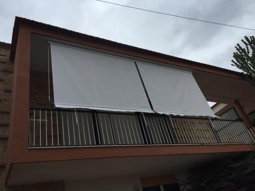 Appartamentino con veranda in Villa fronte mare