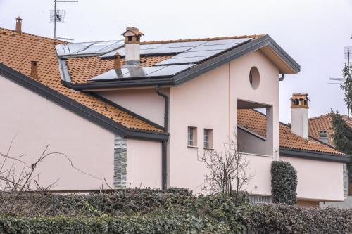 Ieeja, Casa Rosa in Luisago