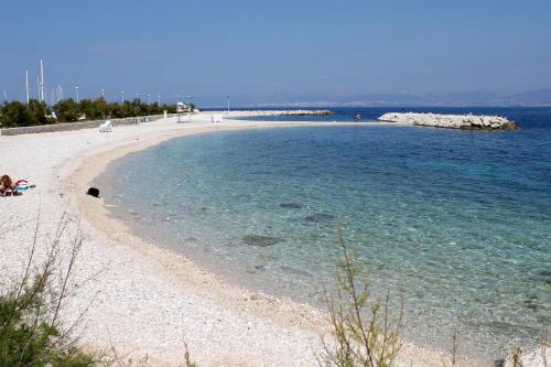  Apartments with a parking space Supetar, Brac - 14770 in Supetar