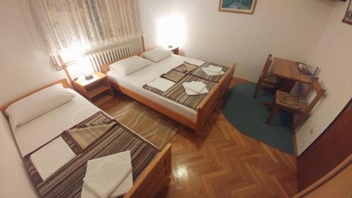  Triple Room Irinovac 14749c in Rakovica
