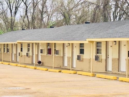 Sunset Inn Longview – Longview, TX