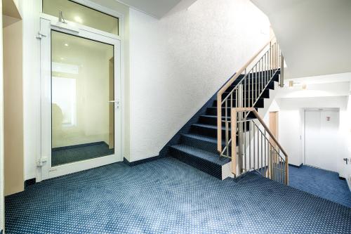 Home Hotel - image 9
