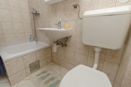 Apartments Zdenko - image 10