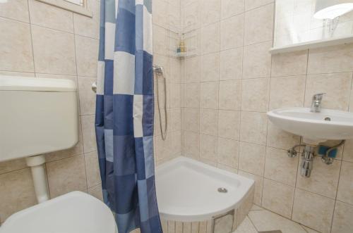 Apartments Zdenko - image 6