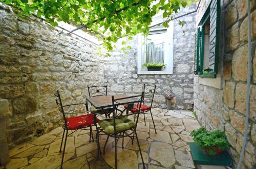  Apartments Lola in Omiš