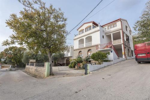  Apartments Ivan, Pension in Starigrad-Paklenica