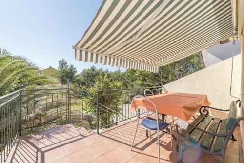  Apartments and Rooms Dragica in Starigrad-Paklenica