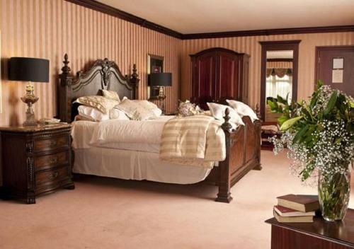 Devon Inn Hotel - main image