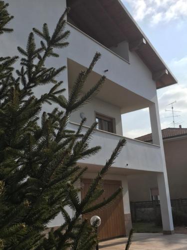 Color House Malpensa B&B - 출입구