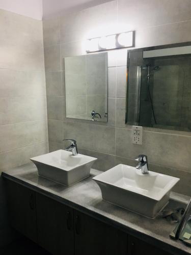 Diamond Townhouse 17 - image 4