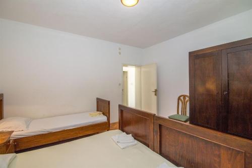 Three-Bedroom Apartment image 5