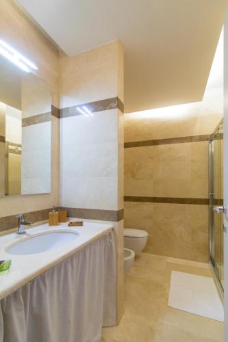Elegant Flat at Municipio by Napoliapartments - image 10