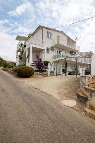 Apartments Mirjana - Location saisonnière - Marina