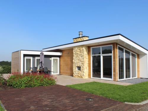 Chalet in Bemelen with Outdoor Fireplace, Bemelen (Foto 8)
