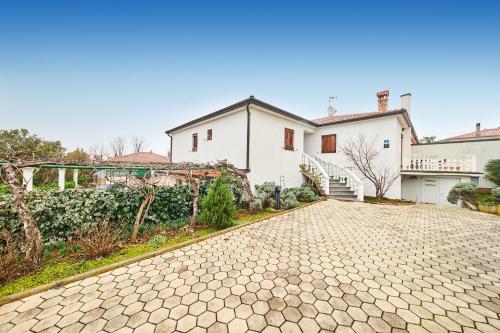  Appartments TONY in Zambratija