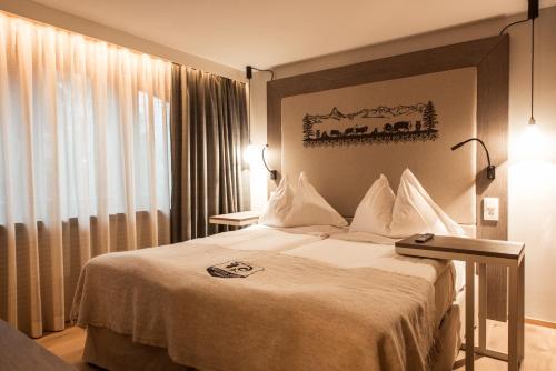 2 twin beds