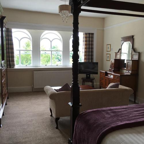 The Eagles Hotel - image 5