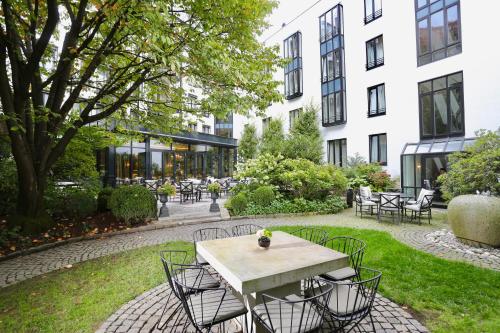 Hotel München Palace - image 2