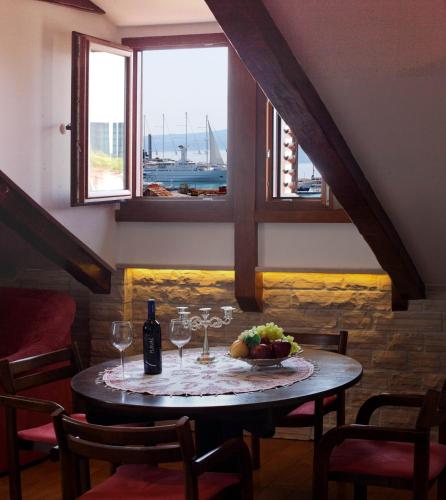 Apartment Split Belvedere, Split (photo 2)